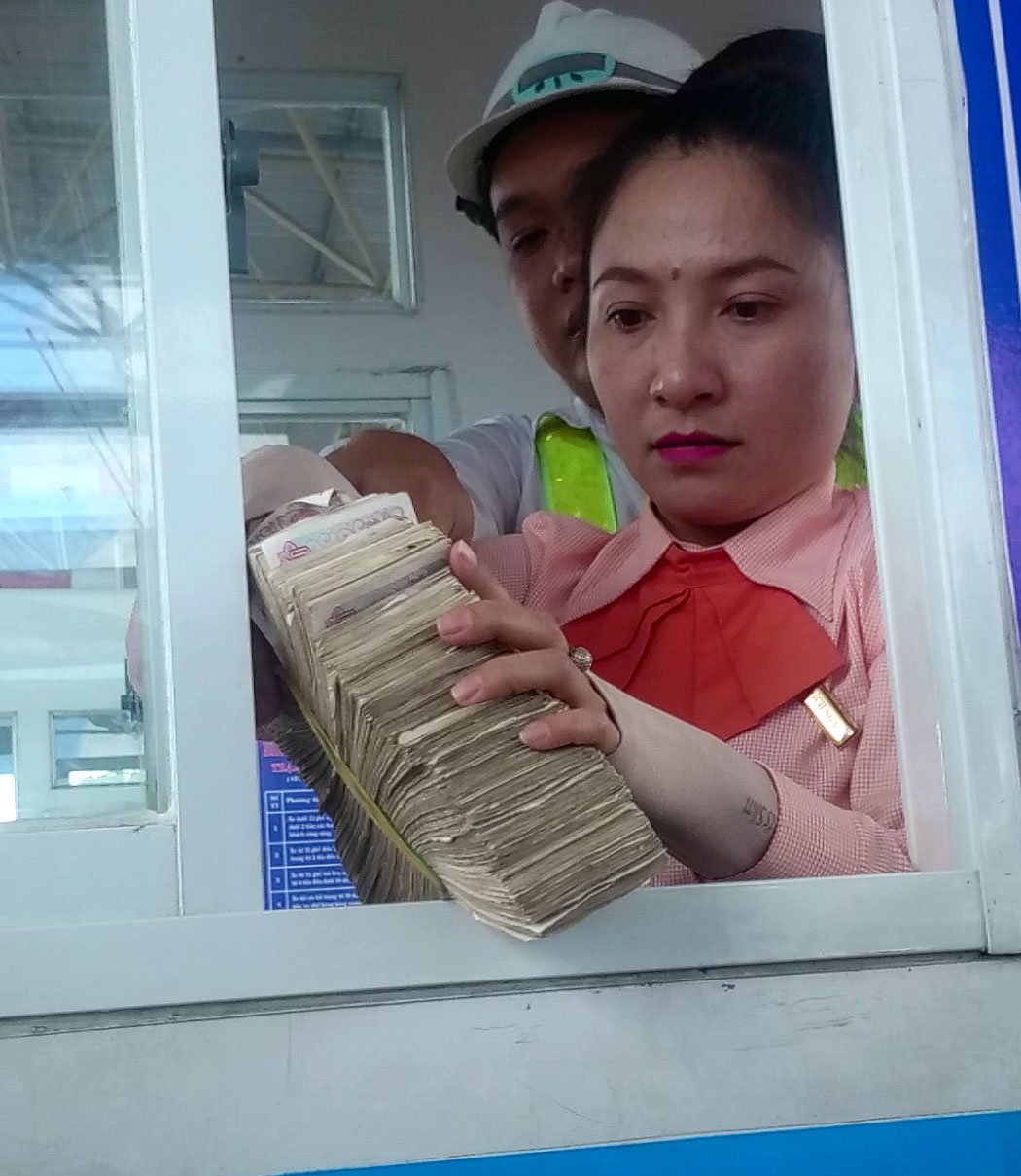 BOT[-]Cai[-]Lậy,[-]Bộ[-]GTVT[-]"tiền[-]hậu[-]bất[-]nhất"